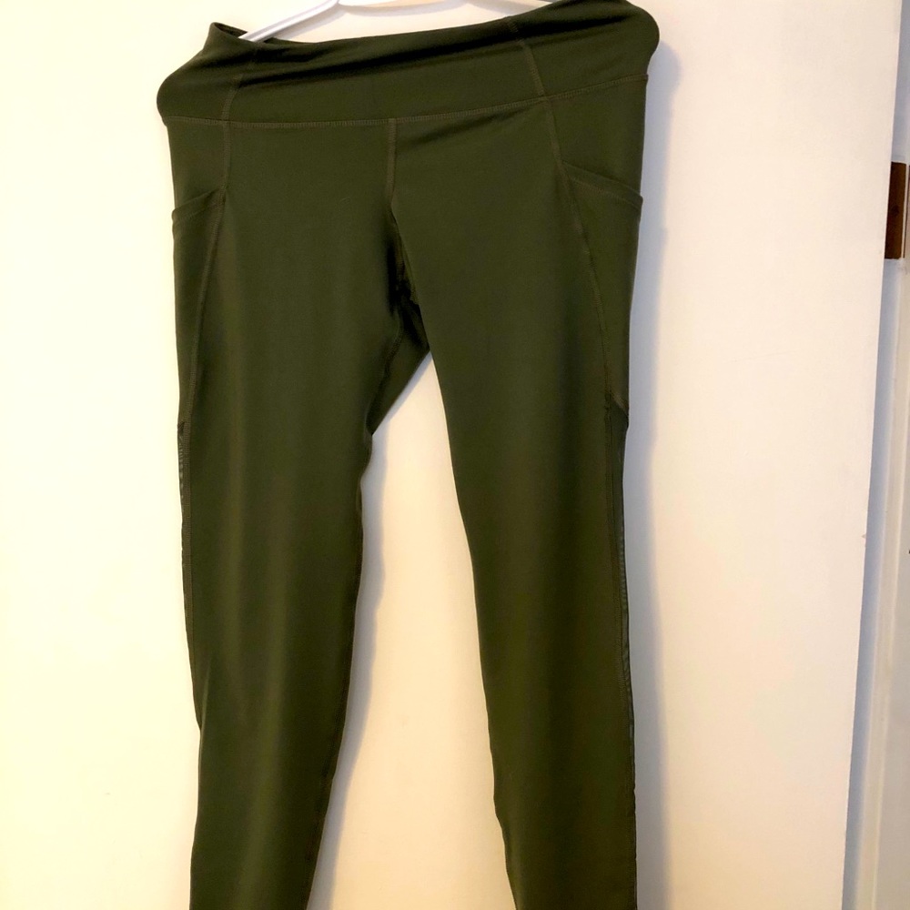 Mesh Leggings with Pockets!